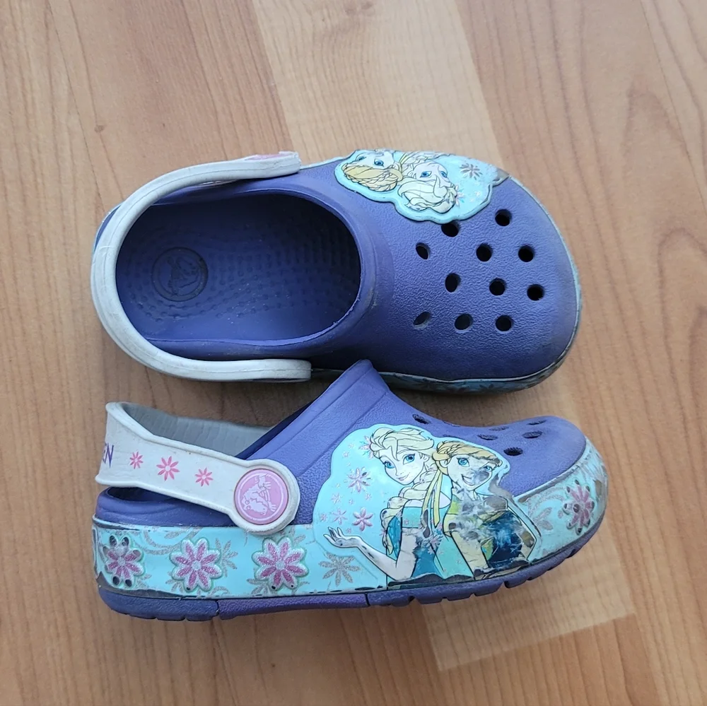 Disney Crocs Toddler kids Frozen Elsa Anna SZ C 6 Purple Water Shoes Fits Sz 4-6